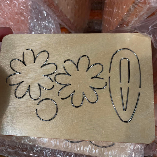 2.5” flower snap clip die